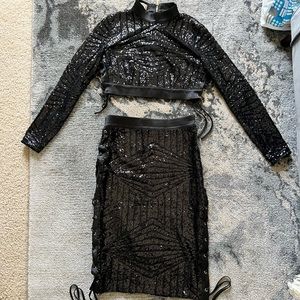 House of CB London, 2-piece black sequins set. Size M